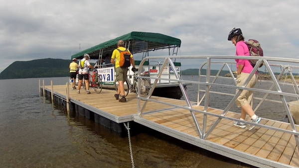 Navette nautique vers le Parc national parcnational hotelchateaufraser bassaintlaurent